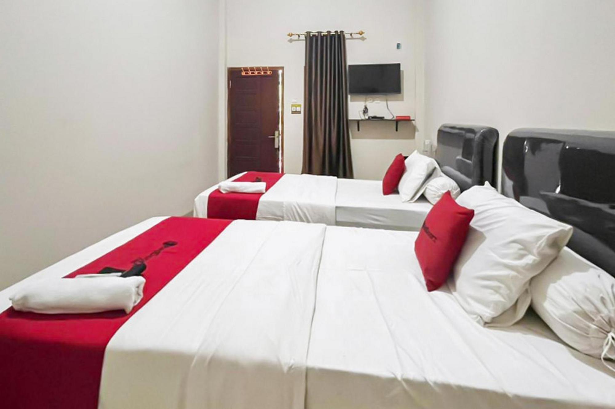 Reddoorz Syariah Near Rsud Dr Hm Rabain Hotel Muara Enim Exterior photo