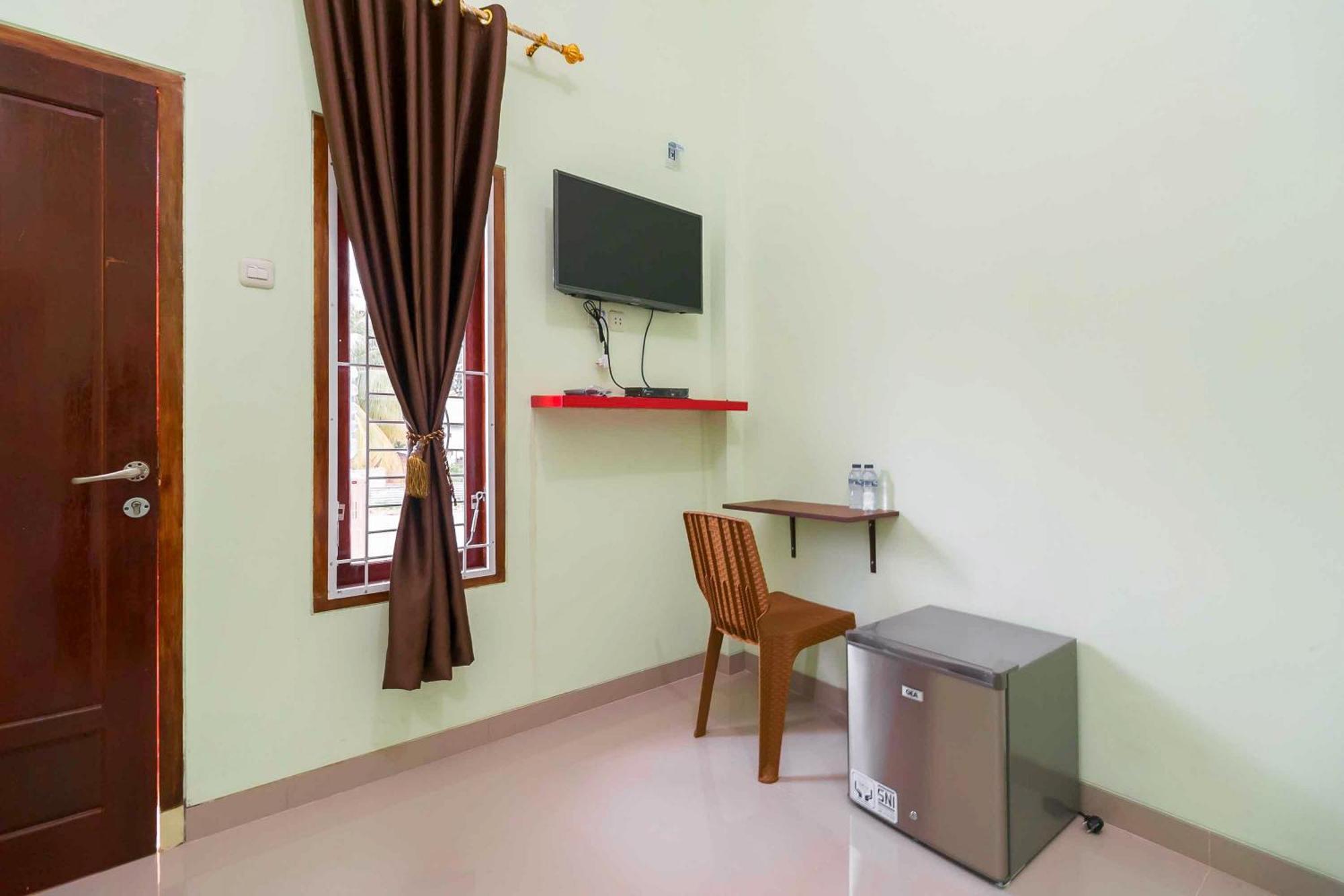 Reddoorz Syariah Near Rsud Dr Hm Rabain Hotel Muara Enim Exterior photo