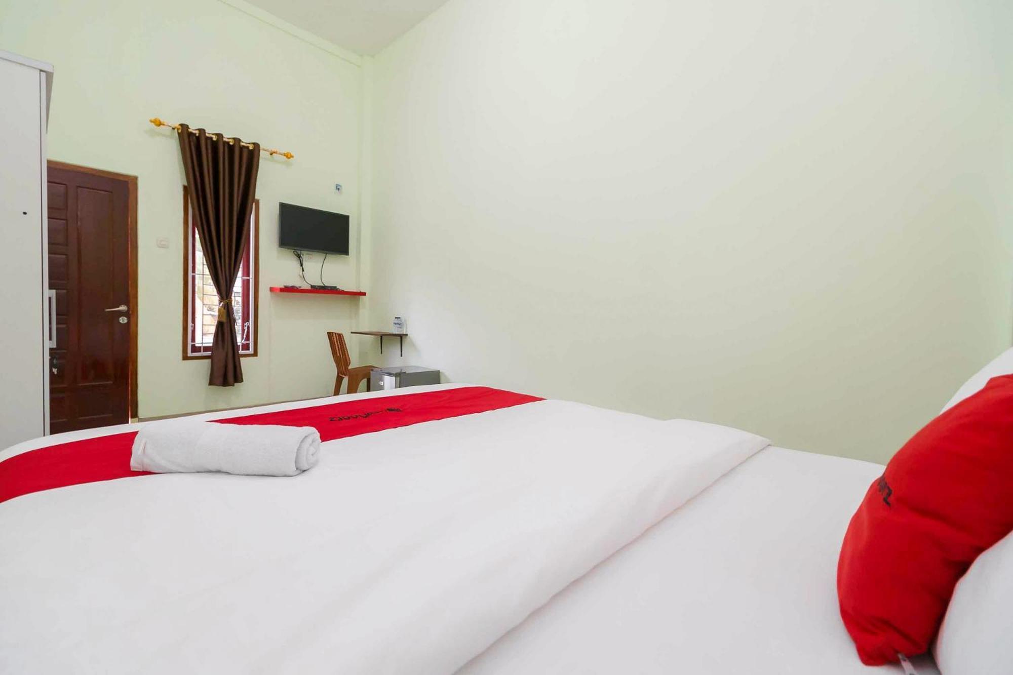 Reddoorz Syariah Near Rsud Dr Hm Rabain Hotel Muara Enim Exterior photo