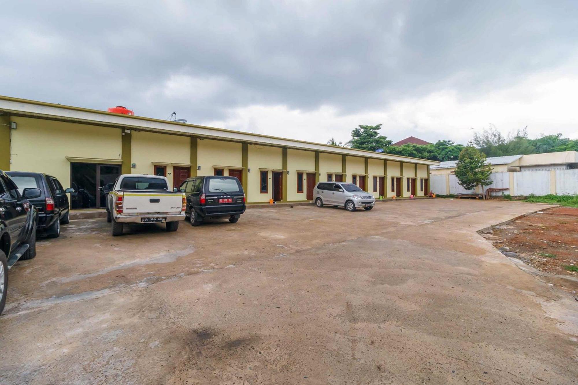 Reddoorz Syariah Near Rsud Dr Hm Rabain Hotel Muara Enim Exterior photo